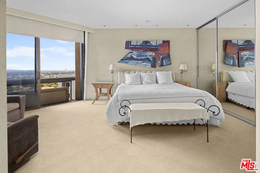 10430 Wilshire Boulevard 1005, Los Angeles, California 90024 home-pic-22